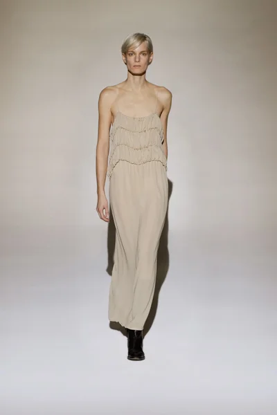 Look 14